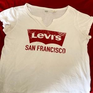 Levi’s T-shirt